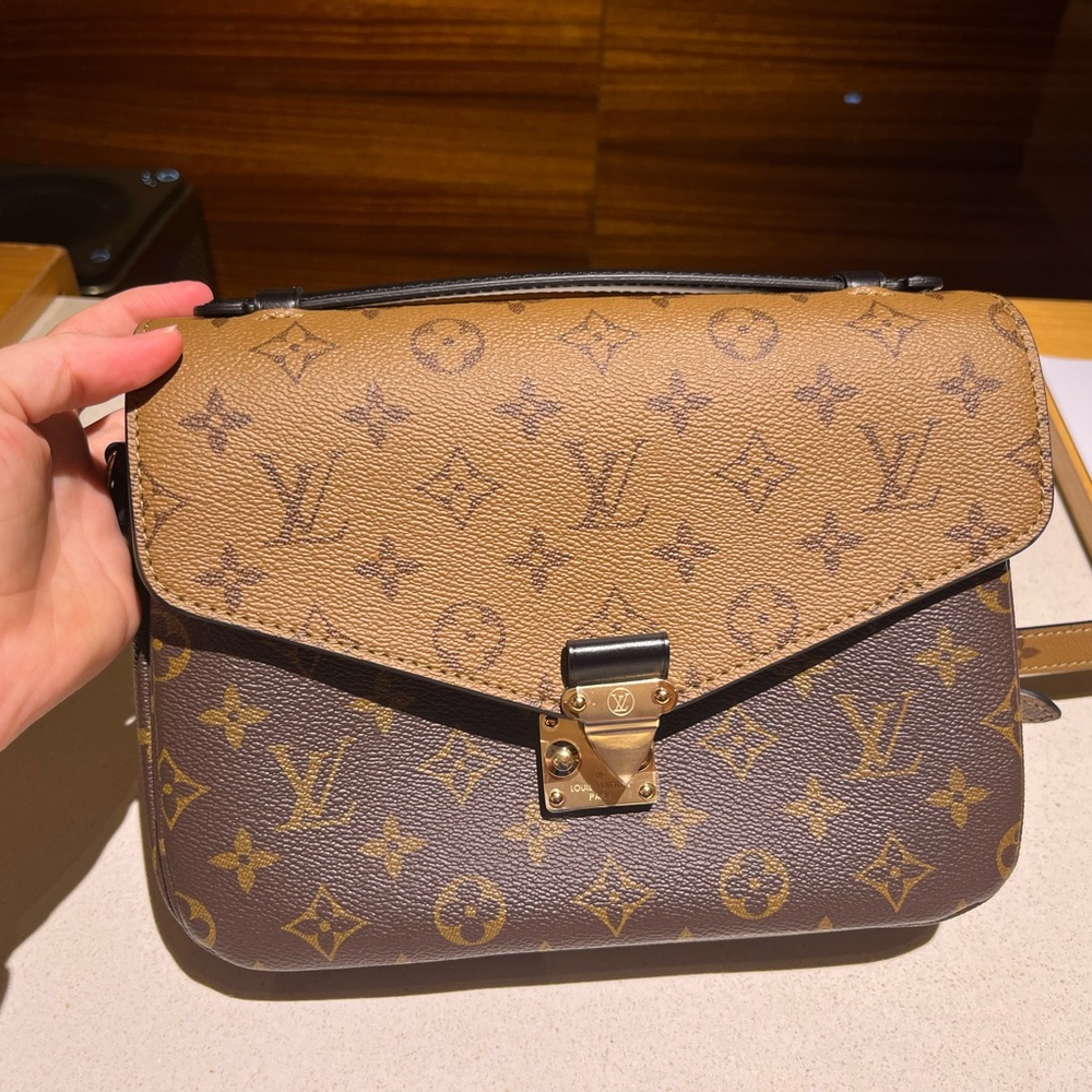 Handbag